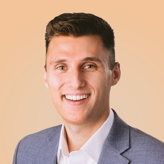 headshot of quentin misiag