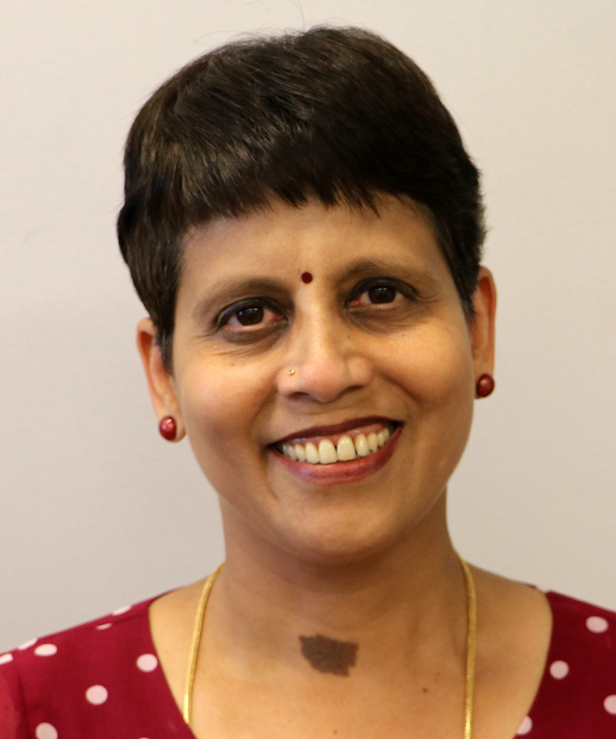 headshot of geetha sivaguru